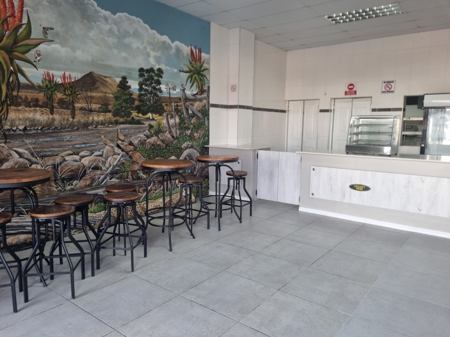 To Let Commercial Property for Rent in Voorbaai Western Cape